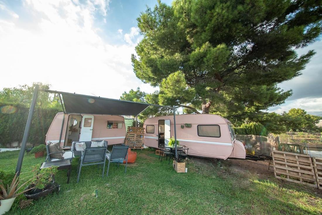 Caravana- Glamping Casa Tortuga Ла-Нусия Экстерьер фото