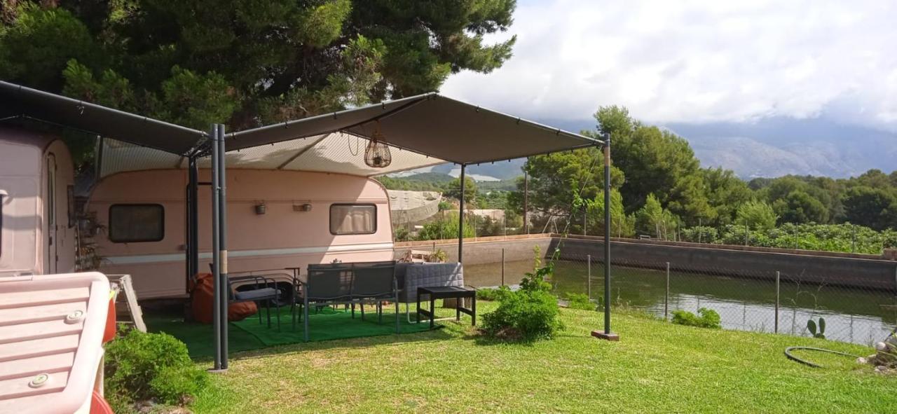 Caravana- Glamping Casa Tortuga Ла-Нусия Экстерьер фото